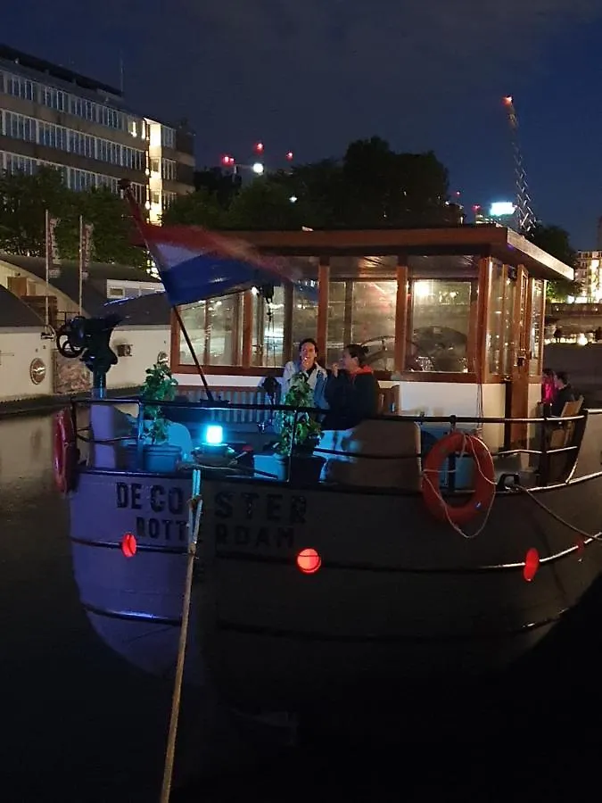 Botel De Coaster & Aquarium Ponton Hotel Rotterdam